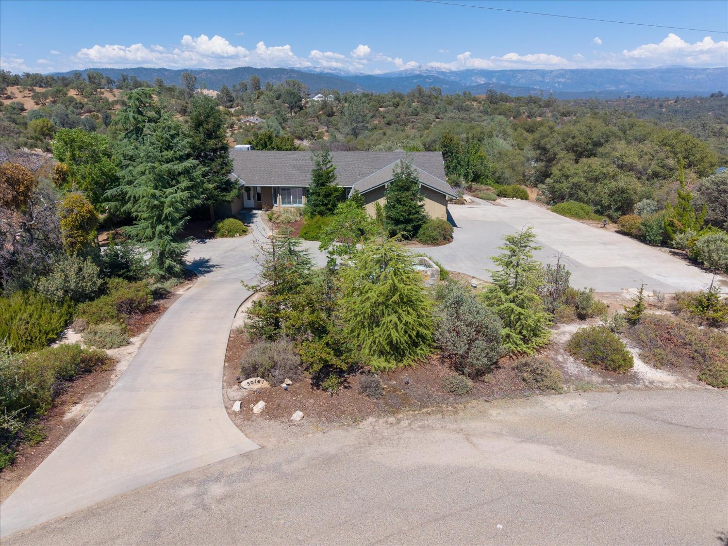 30161 Quartz Ridge Ln, Coarsegold, CA 93614