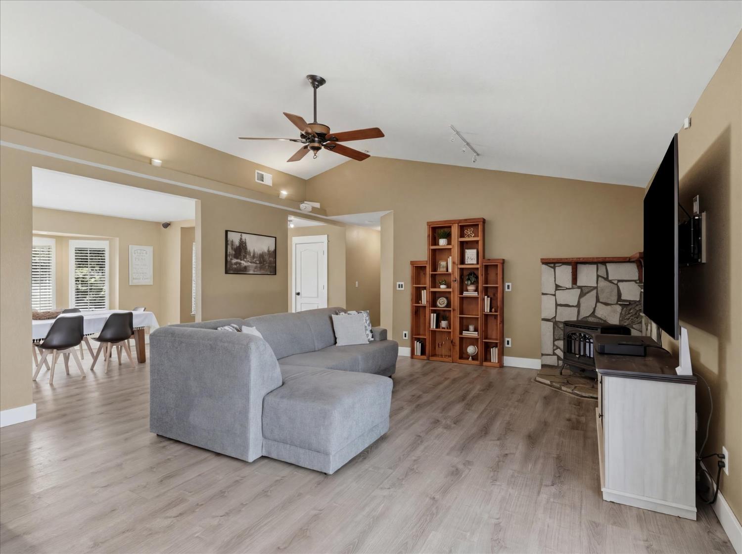 30161 Quartz Ridge Ln, Coarsegold, CA 93614