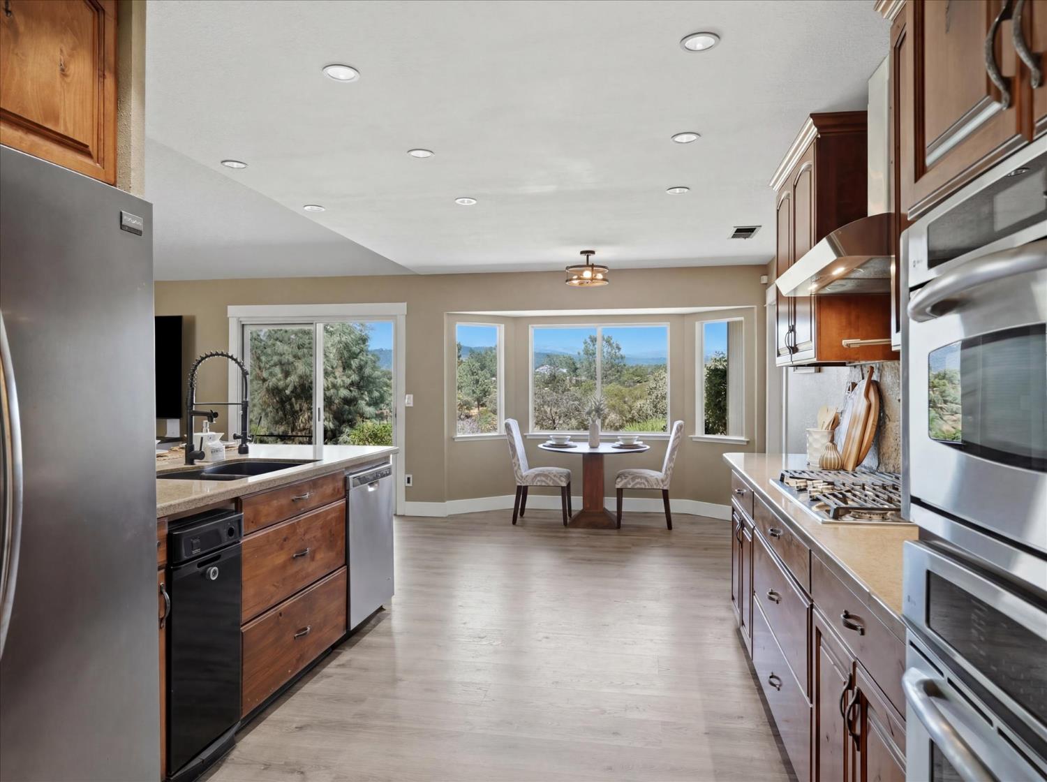 30161 Quartz Ridge Ln, Coarsegold, CA 93614