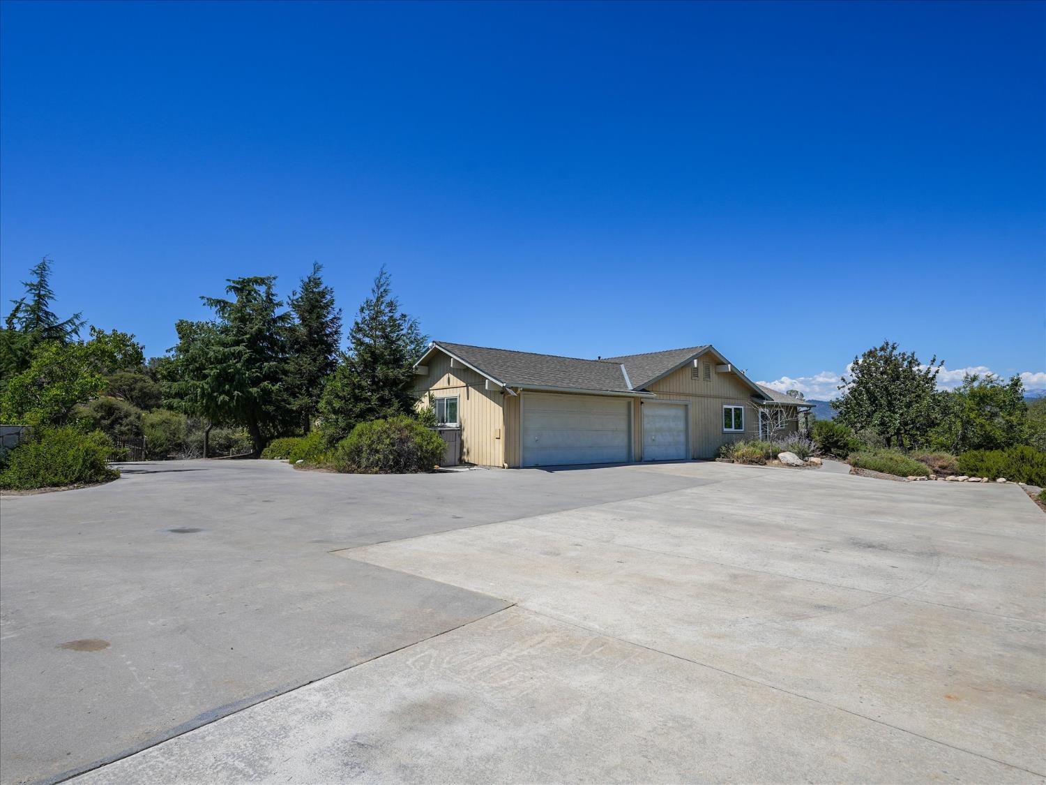 30161 Quartz Ridge Ln, Coarsegold, CA 93614