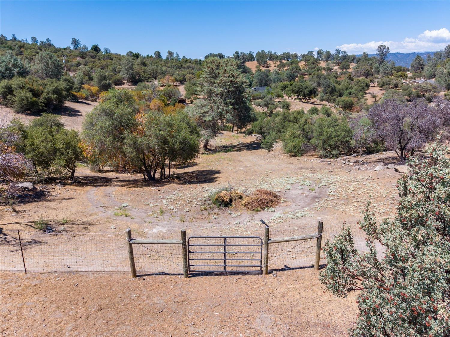 30161 Quartz Ridge Ln, Coarsegold, CA 93614