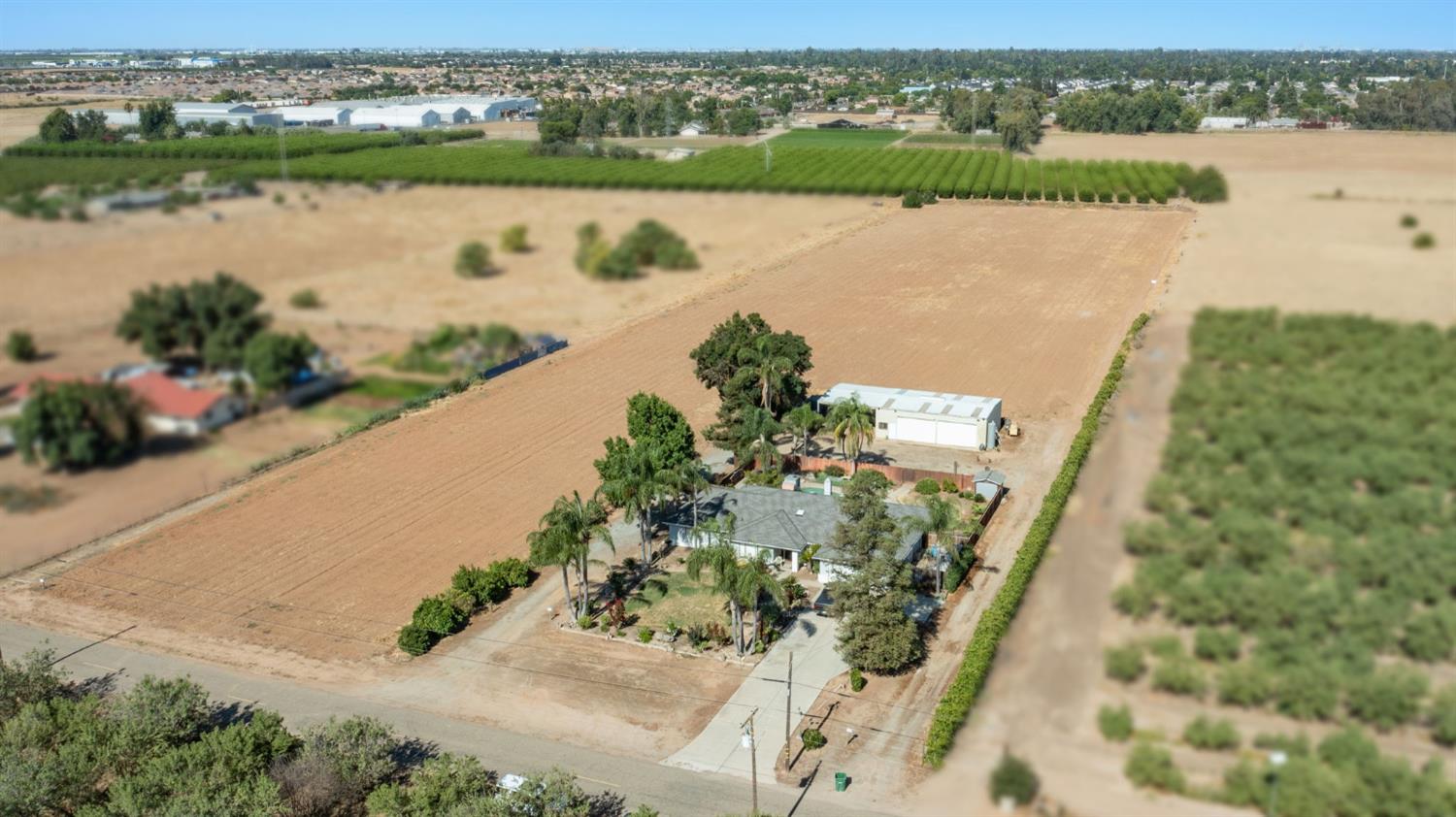 291 S Locan Ave, Fresno, CA 93737