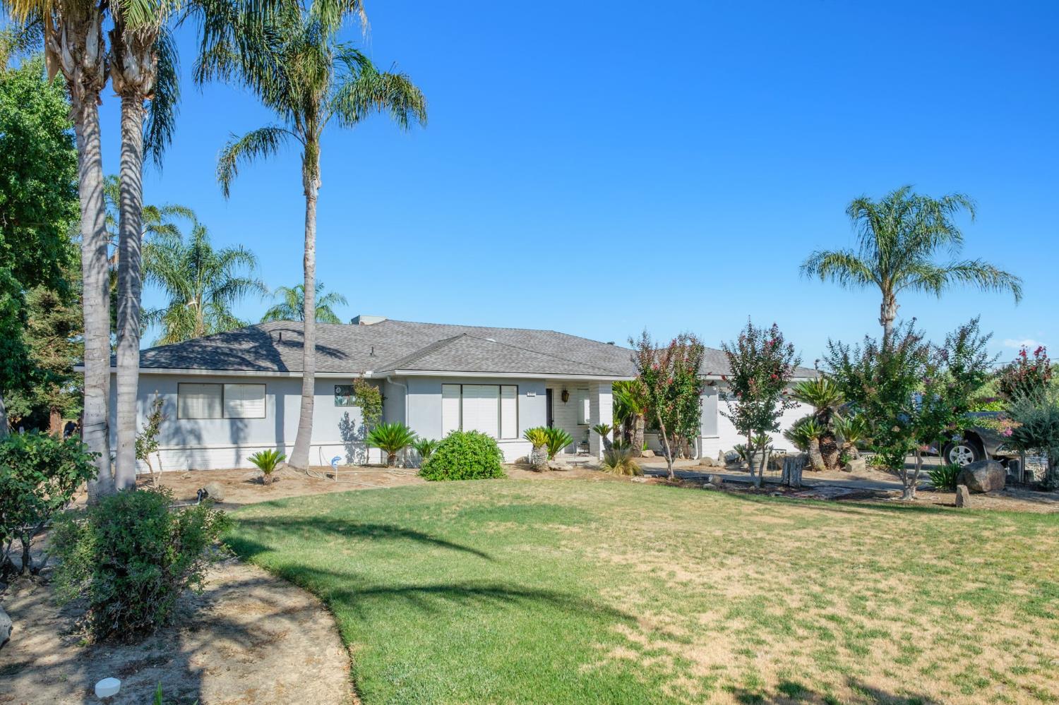 291 S Locan Ave, Fresno, CA 93737