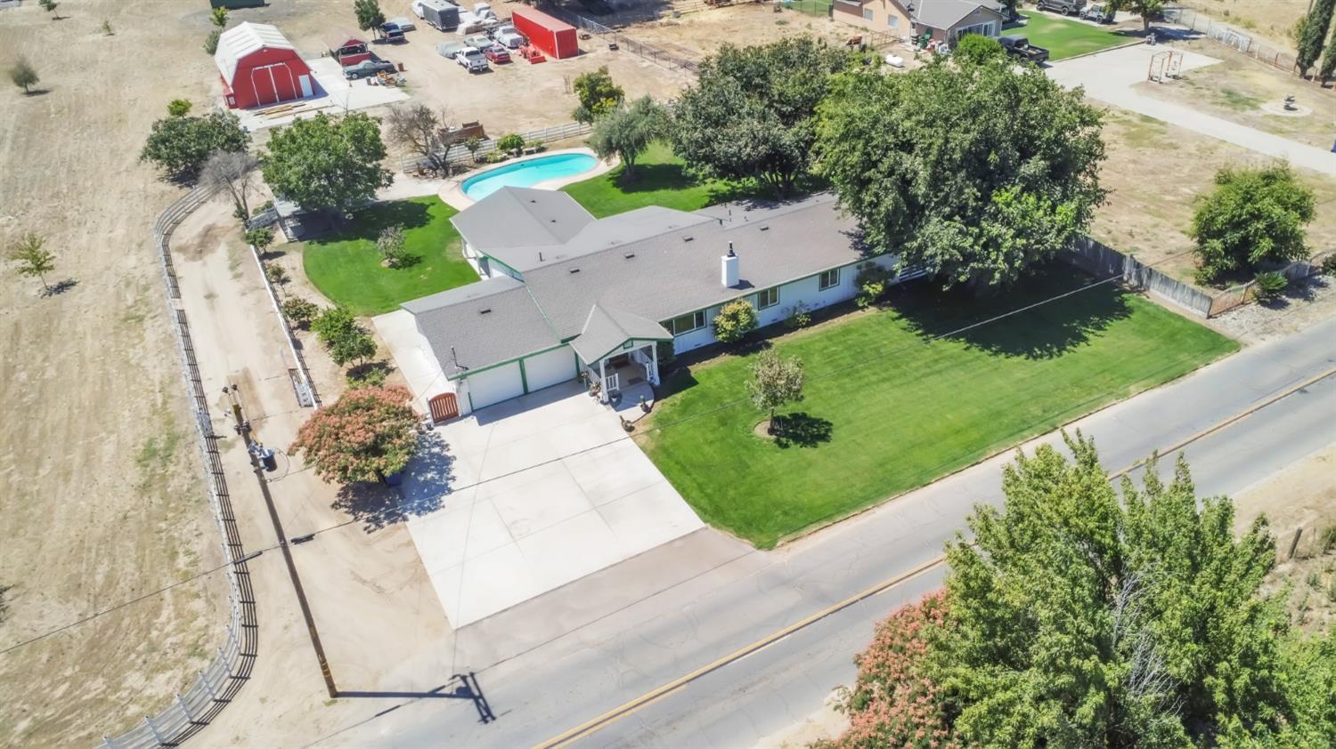 8043 Sunset Dr, Atwater, CA 95301