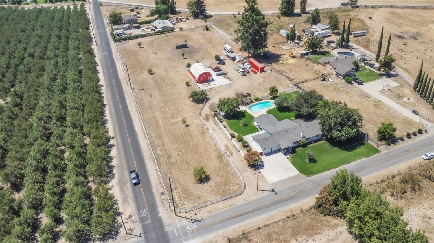 8043 Sunset Dr, Atwater, CA 95301