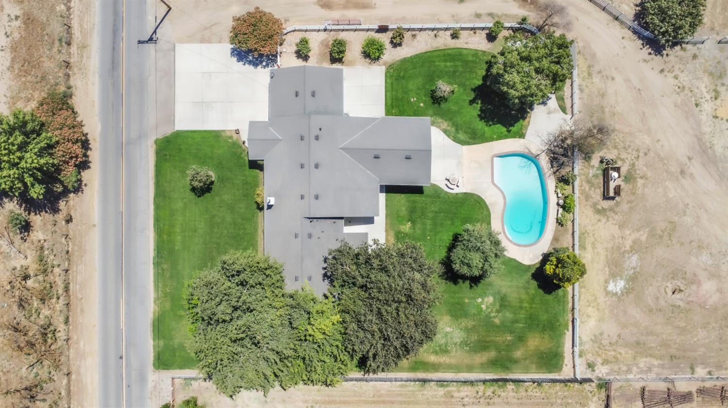 8043 Sunset Dr, Atwater, CA 95301