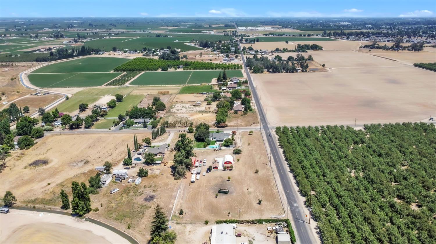 8043 Sunset Dr, Atwater, CA 95301