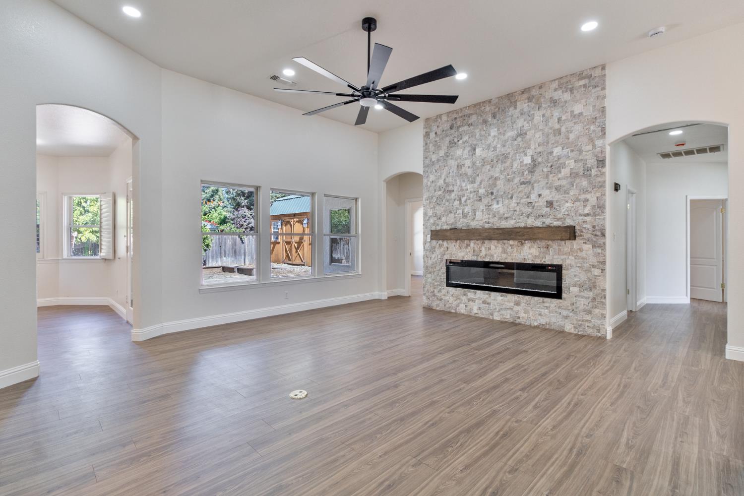 467 S Maple Dr, Reedley, CA 93654