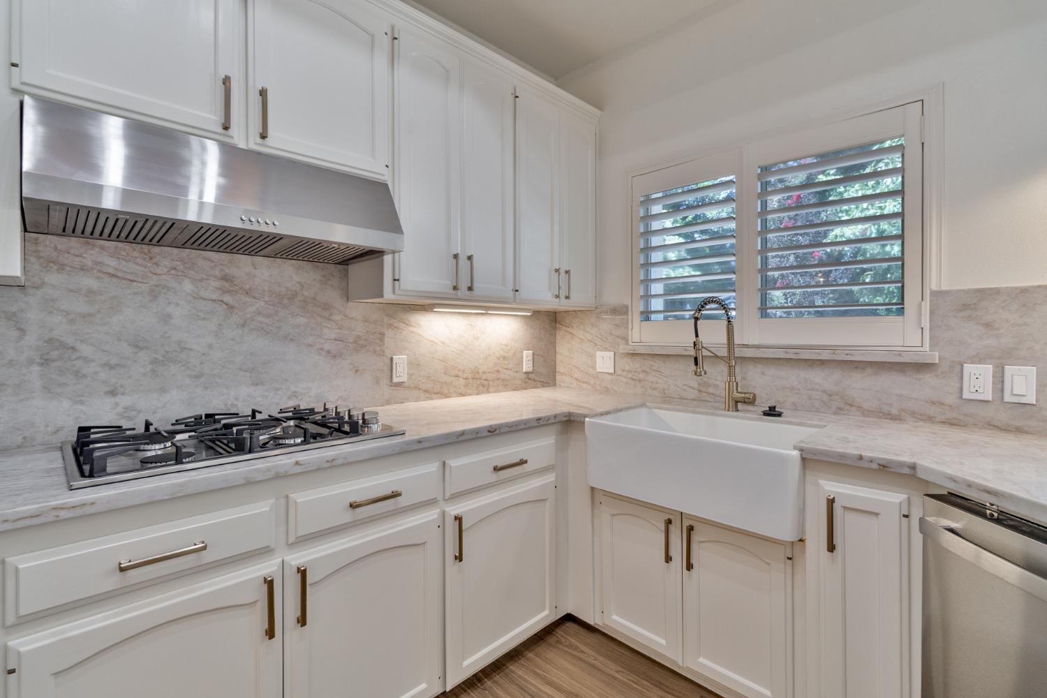 467 S Maple Dr, Reedley, CA 93654
