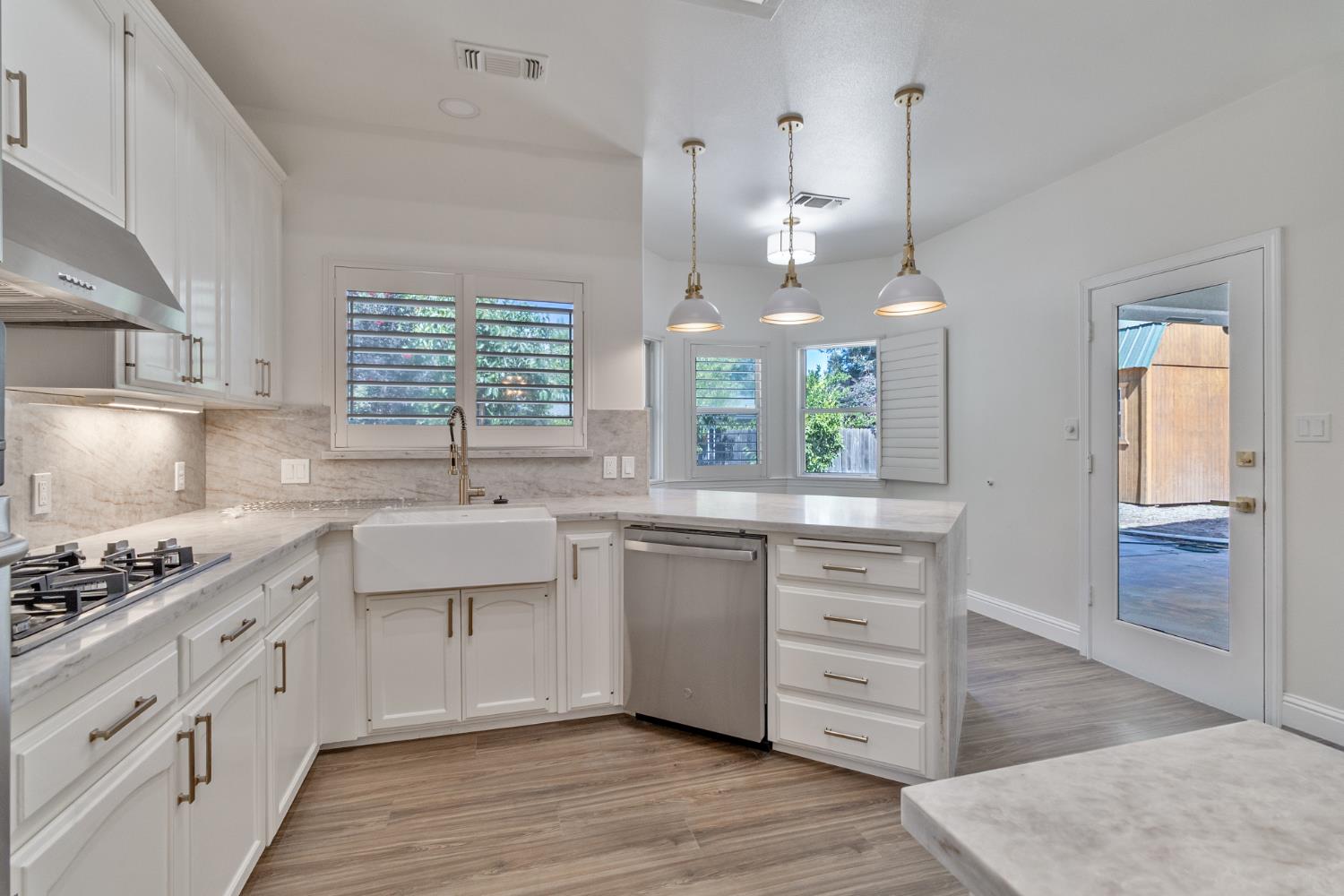 467 S Maple Dr, Reedley, CA 93654