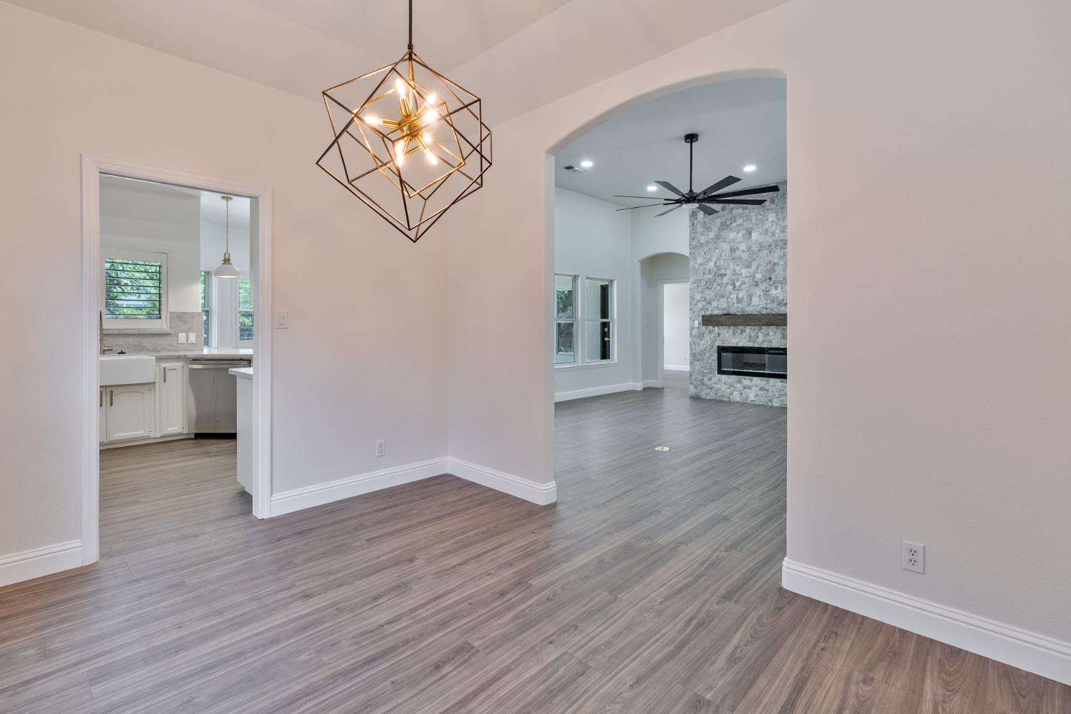 467 S Maple Dr, Reedley, CA 93654