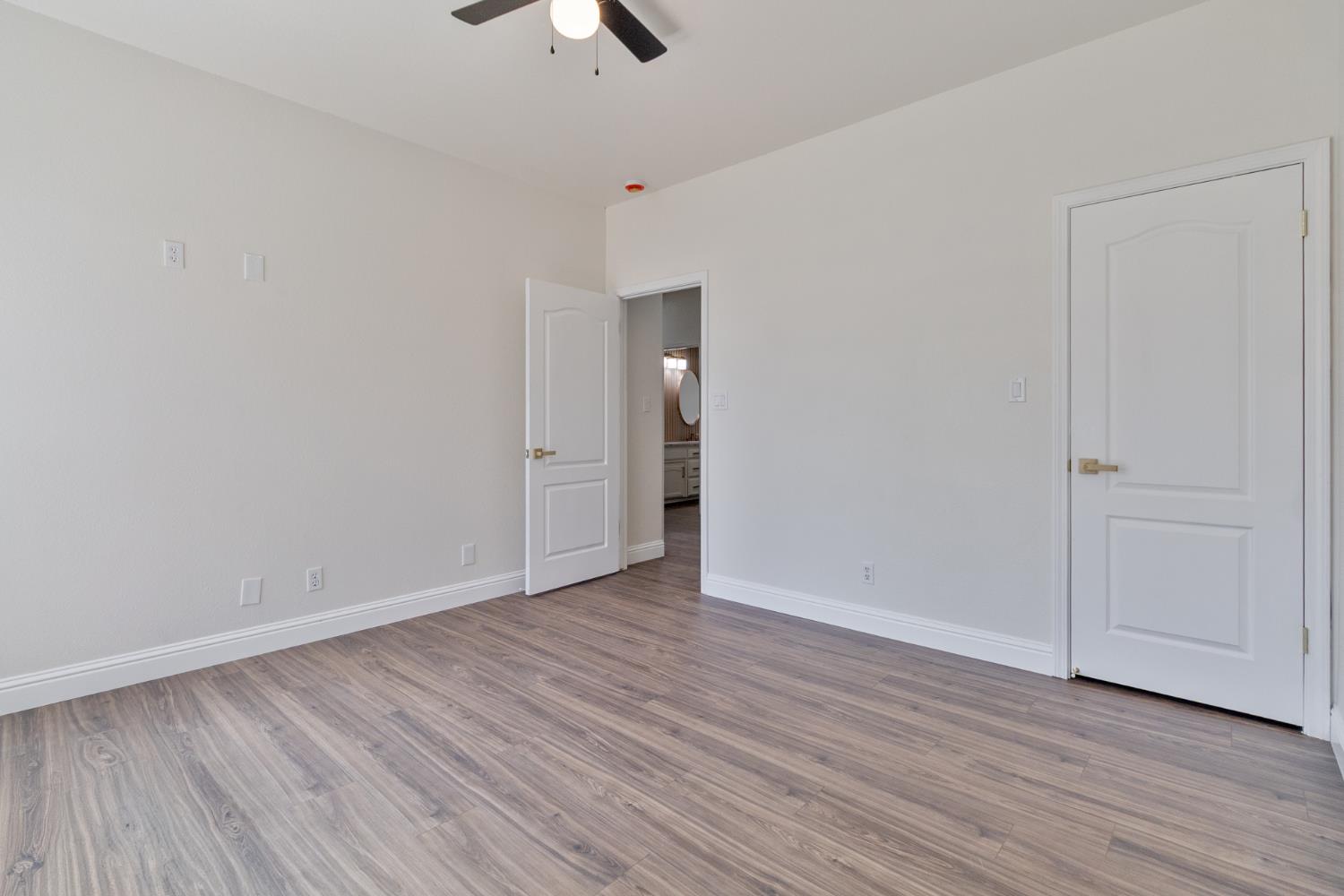 467 S Maple Dr, Reedley, CA 93654