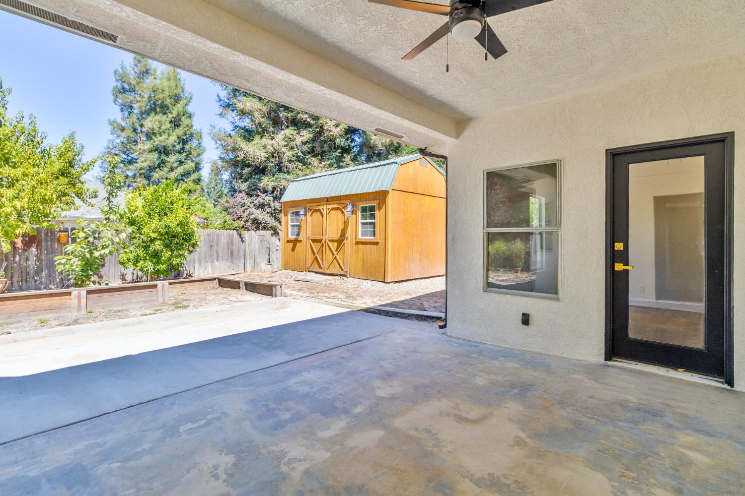 467 S Maple Dr, Reedley, CA 93654