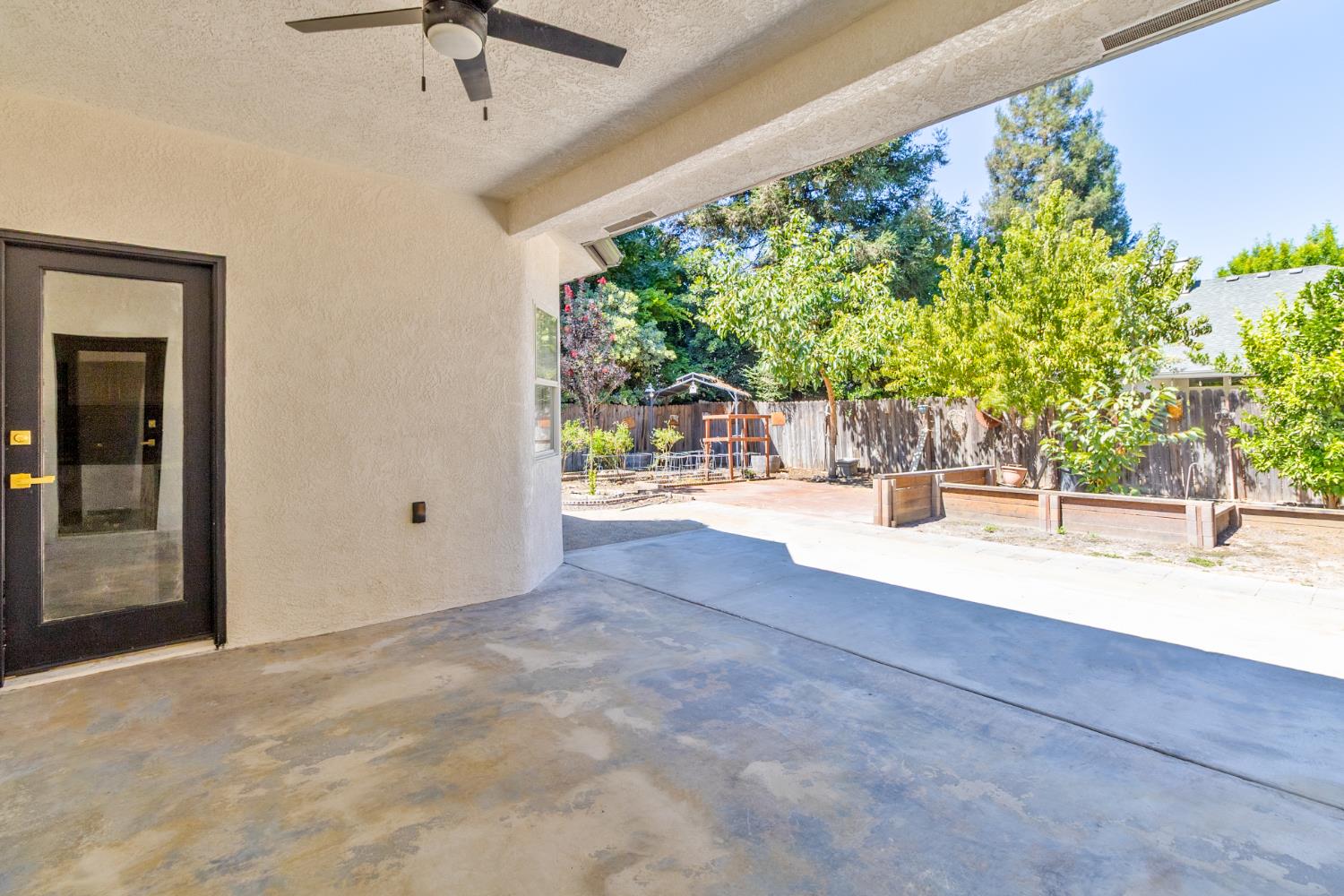 467 S Maple Dr, Reedley, CA 93654