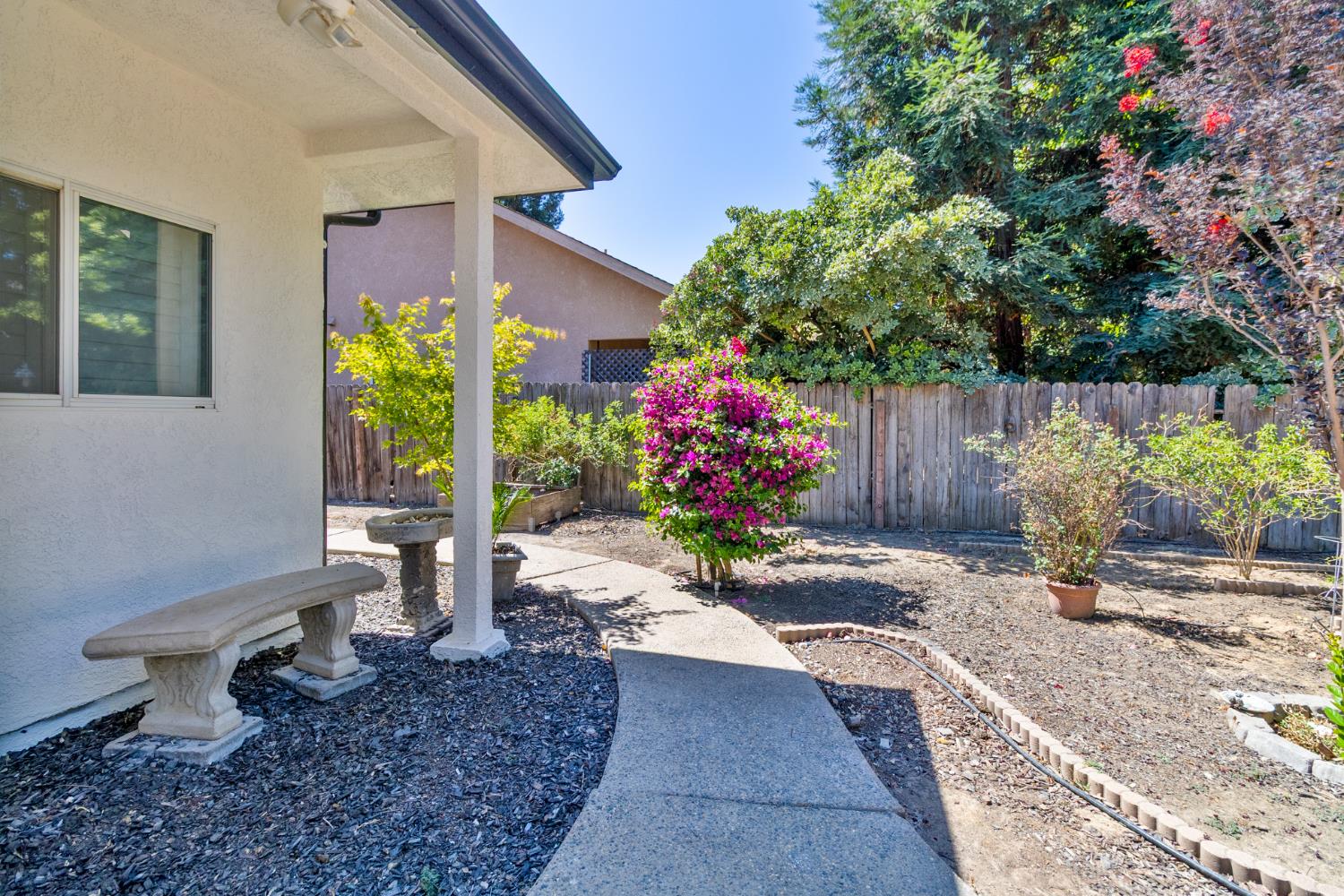 467 S Maple Dr, Reedley, CA 93654