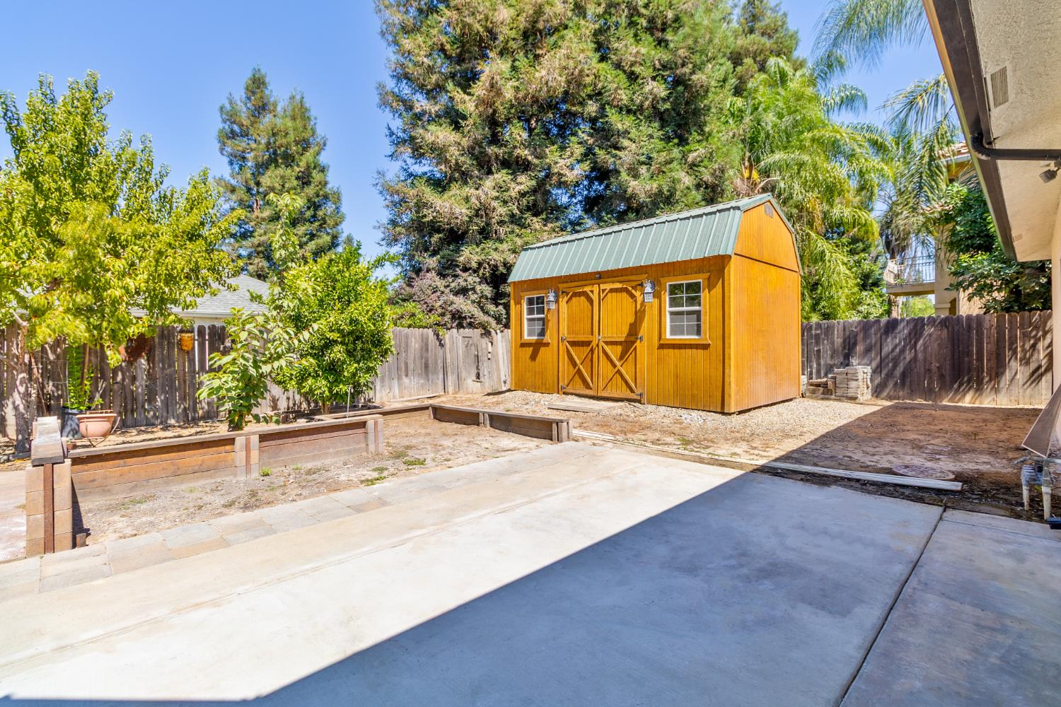 467 S Maple Dr, Reedley, CA 93654