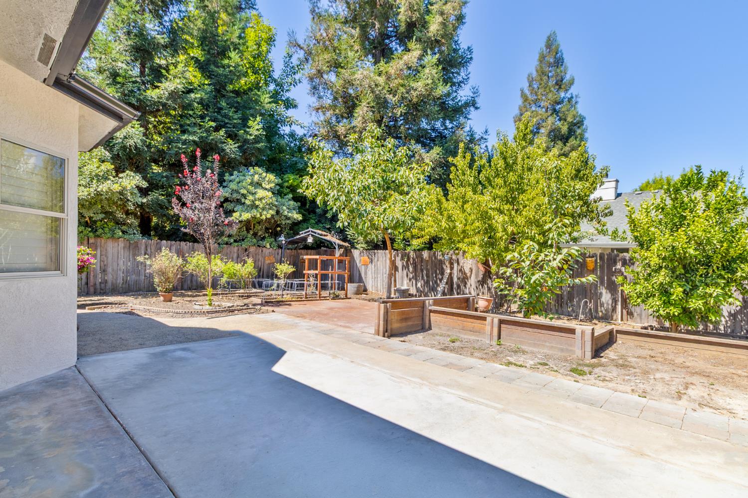 467 S Maple Dr, Reedley, CA 93654