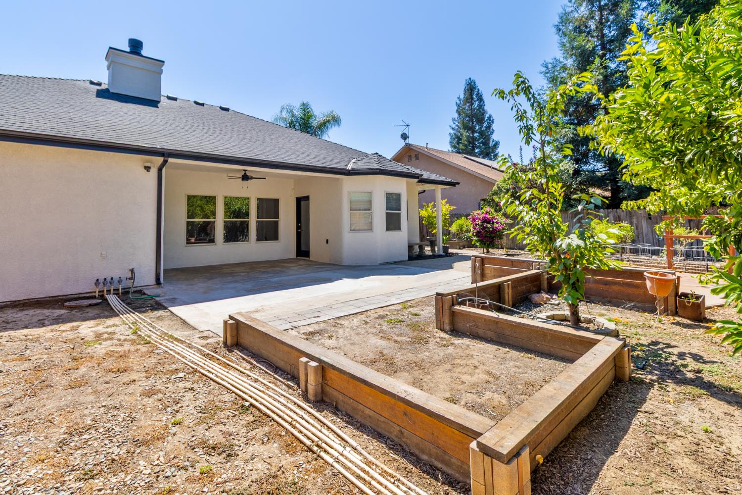467 S Maple Dr, Reedley, CA 93654