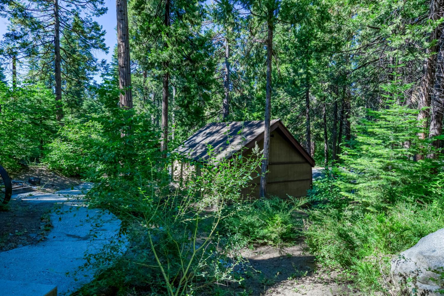 41922 Black Oak Way, Shaver Lake, CA 93664