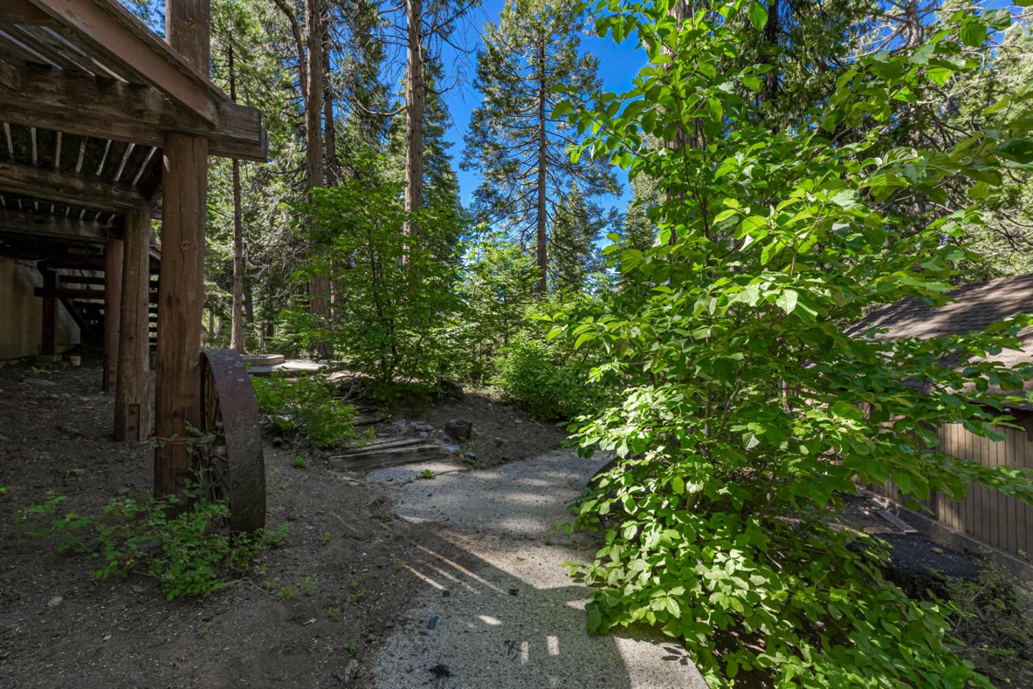 41922 Black Oak Way, Shaver Lake, CA 93664