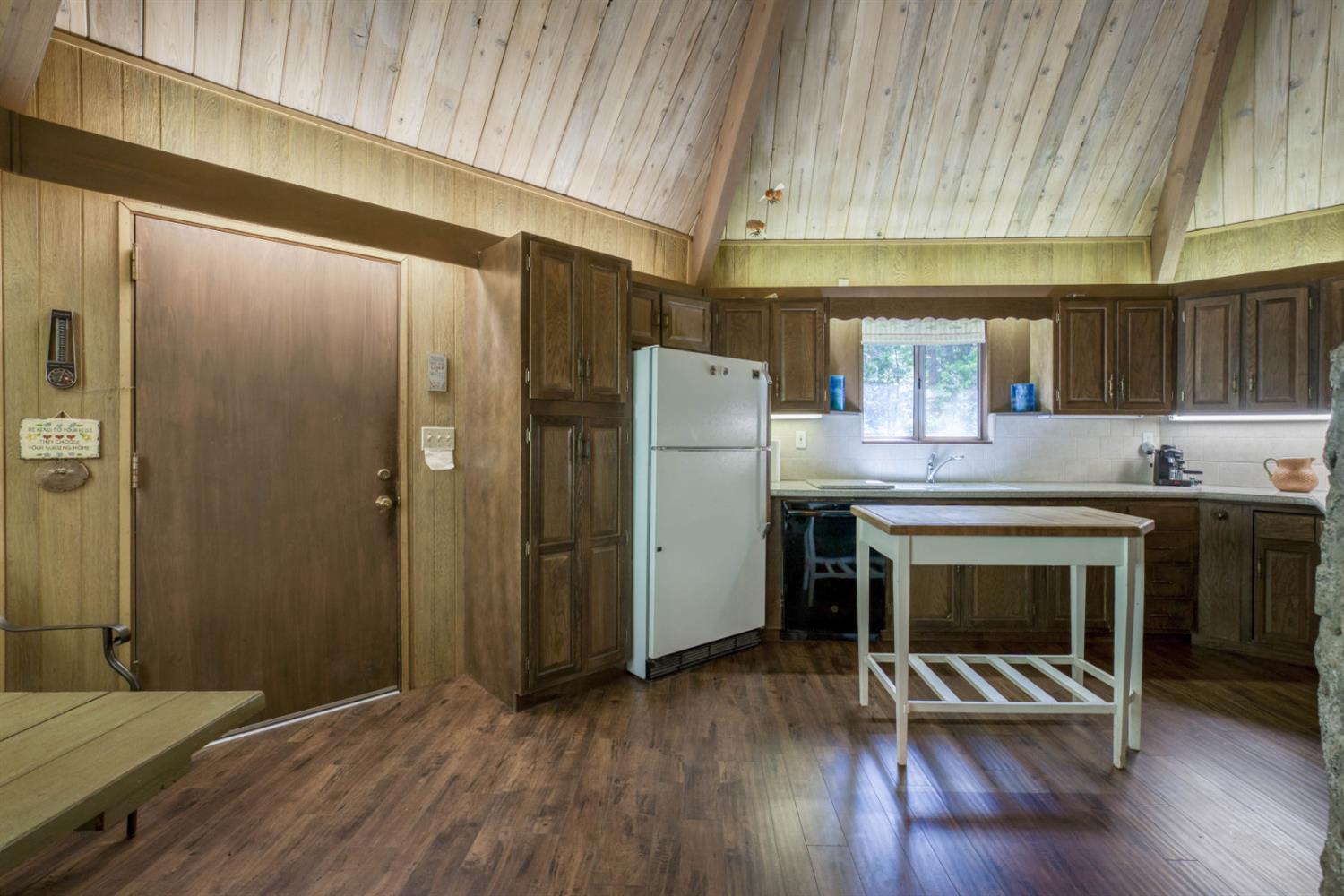 41922 Black Oak Way, Shaver Lake, CA 93664