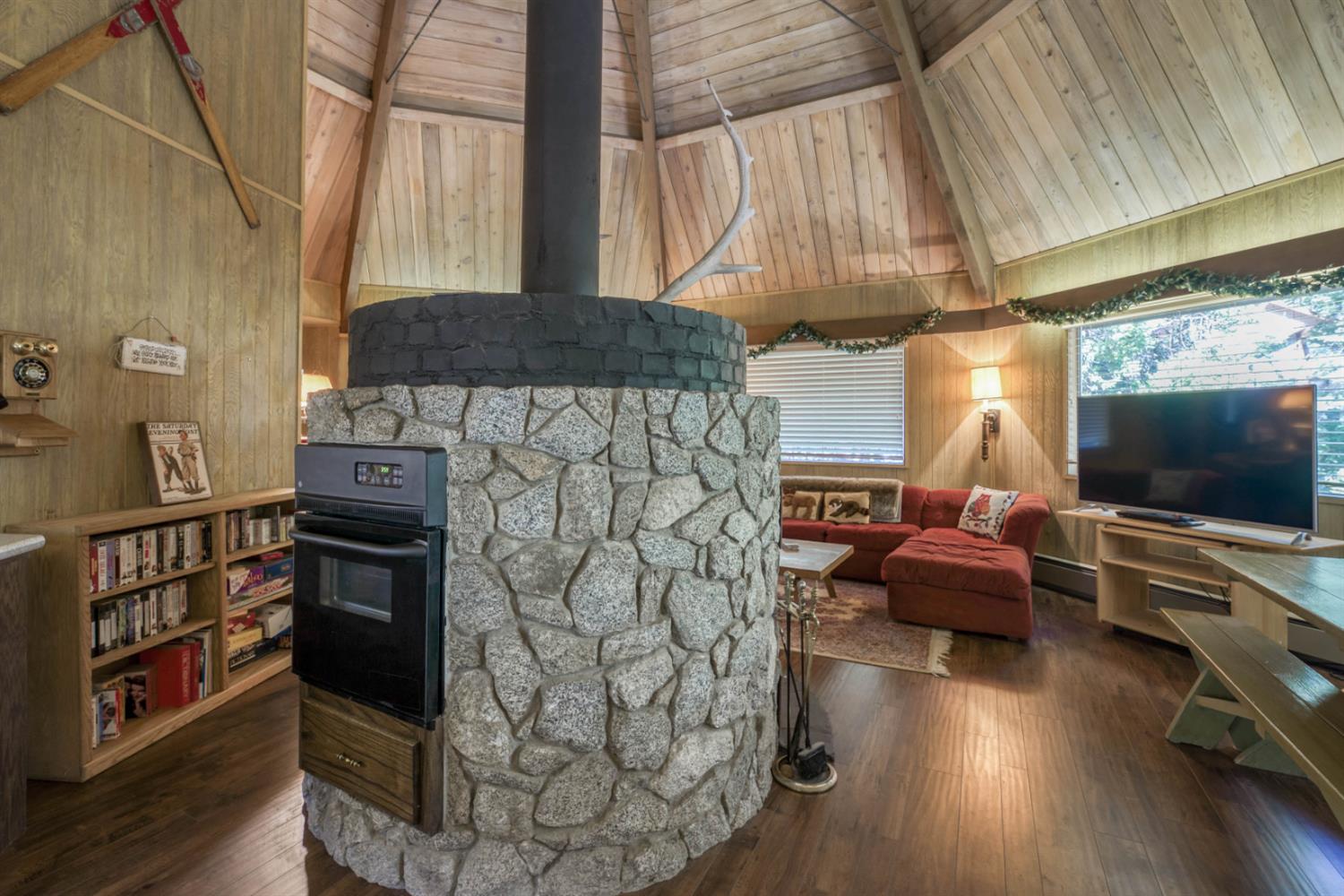 41922 Black Oak Way, Shaver Lake, CA 93664