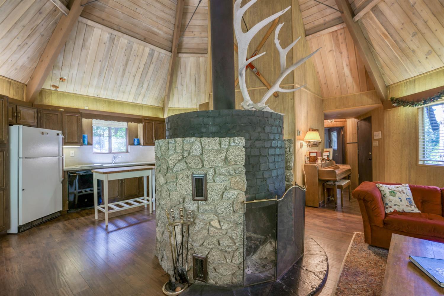 41922 Black Oak Way, Shaver Lake, CA 93664