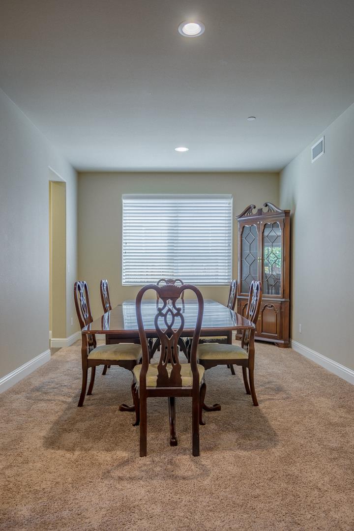 1614 N Mae Carden St, Visalia, CA 93291