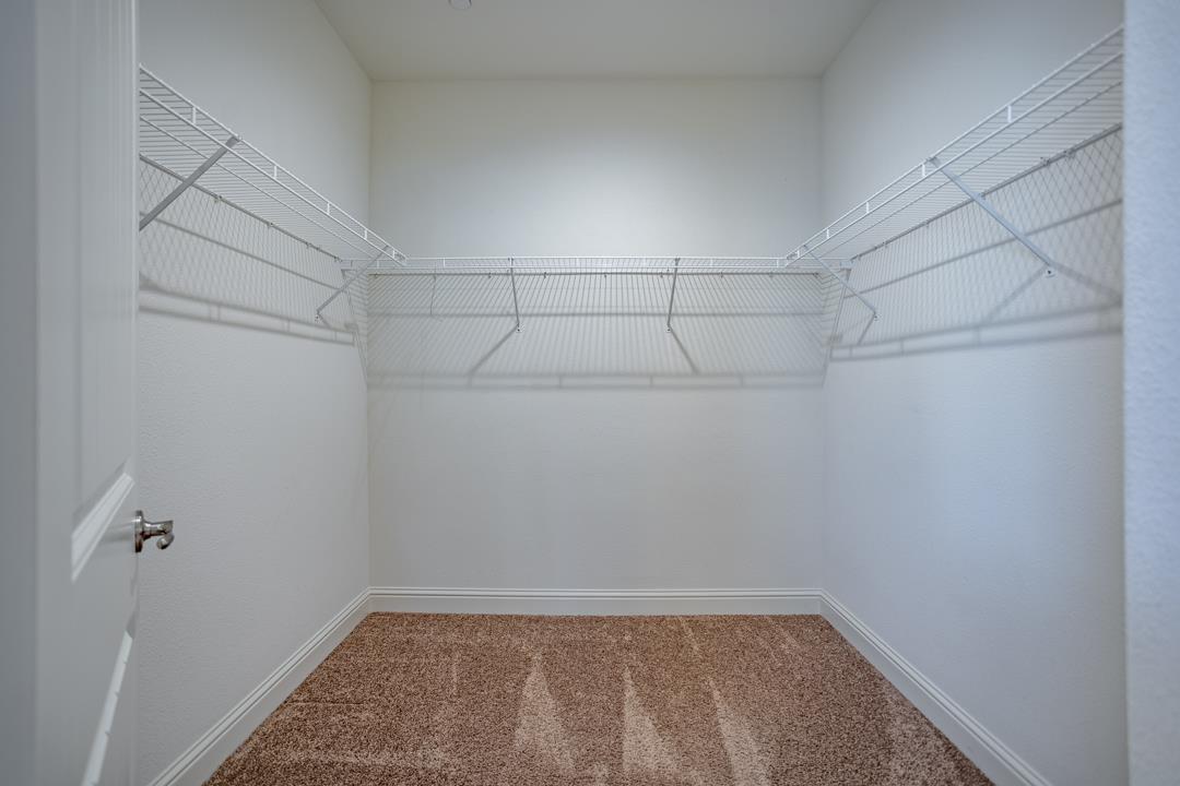 1614 N Mae Carden St, Visalia, CA 93291