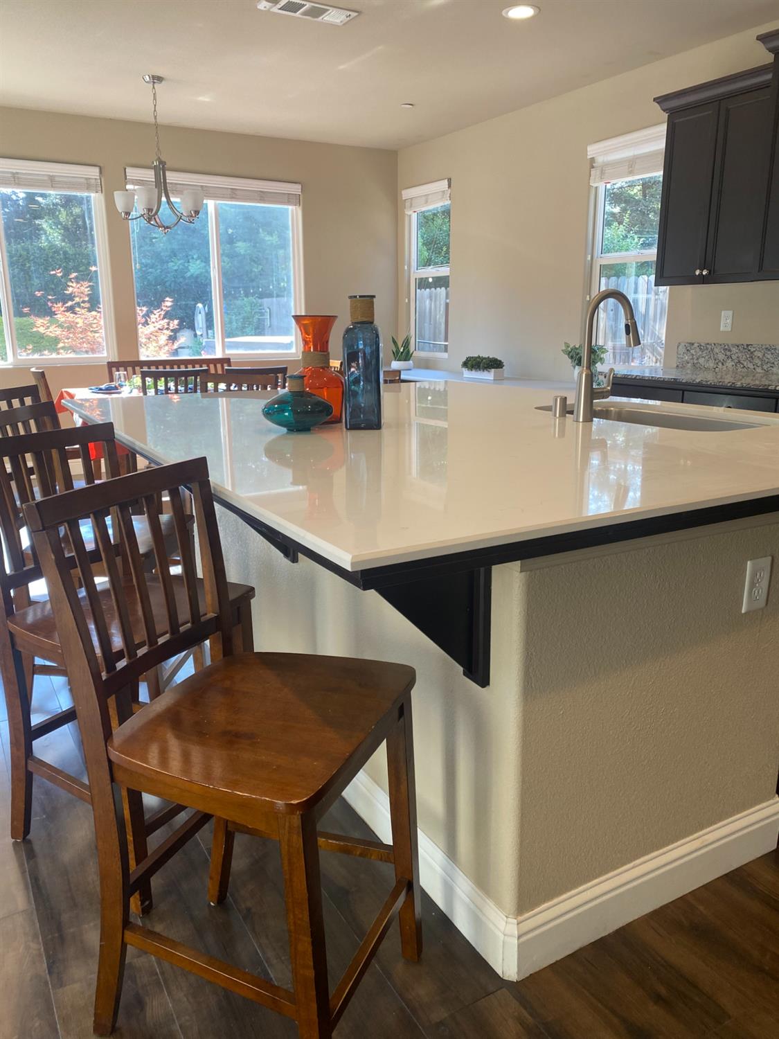 1614 N Mae Carden St, Visalia, CA 93291