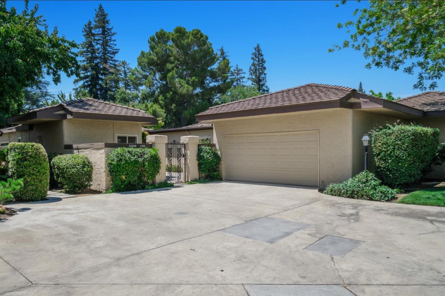 5308 N Colonial Ave, Fresno, CA 93704