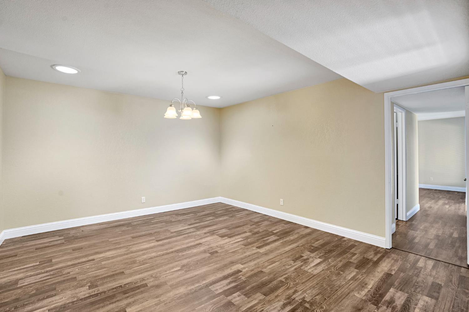 5308 N Colonial Ave #102, Fresno, CA 93704