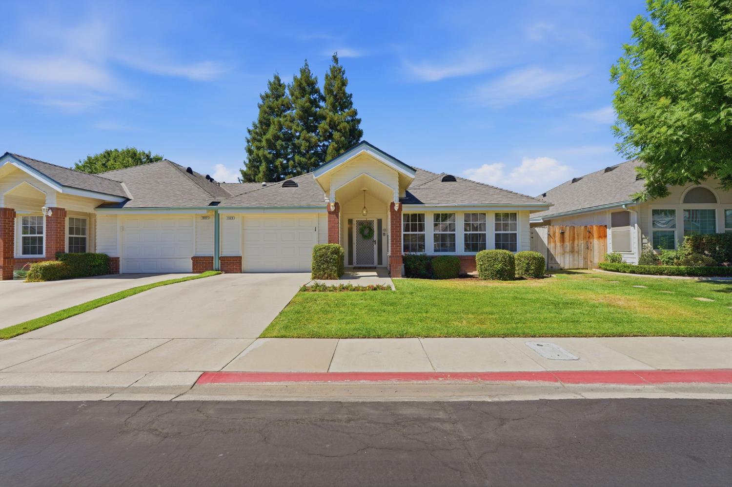 1646 E Morningstar Ln, Fresno, CA 93720