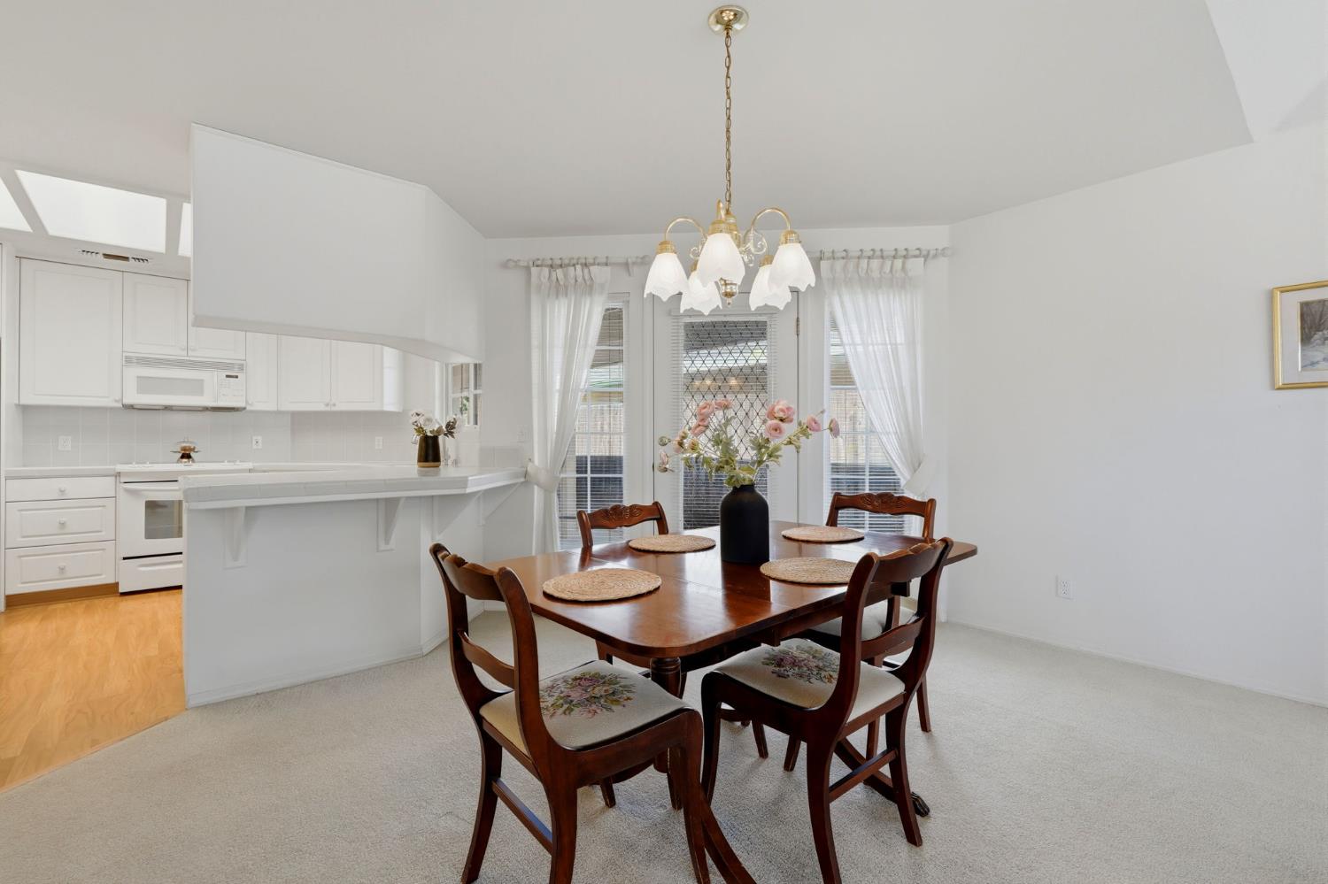 1646 E Morningstar Ln, Fresno, CA 93720