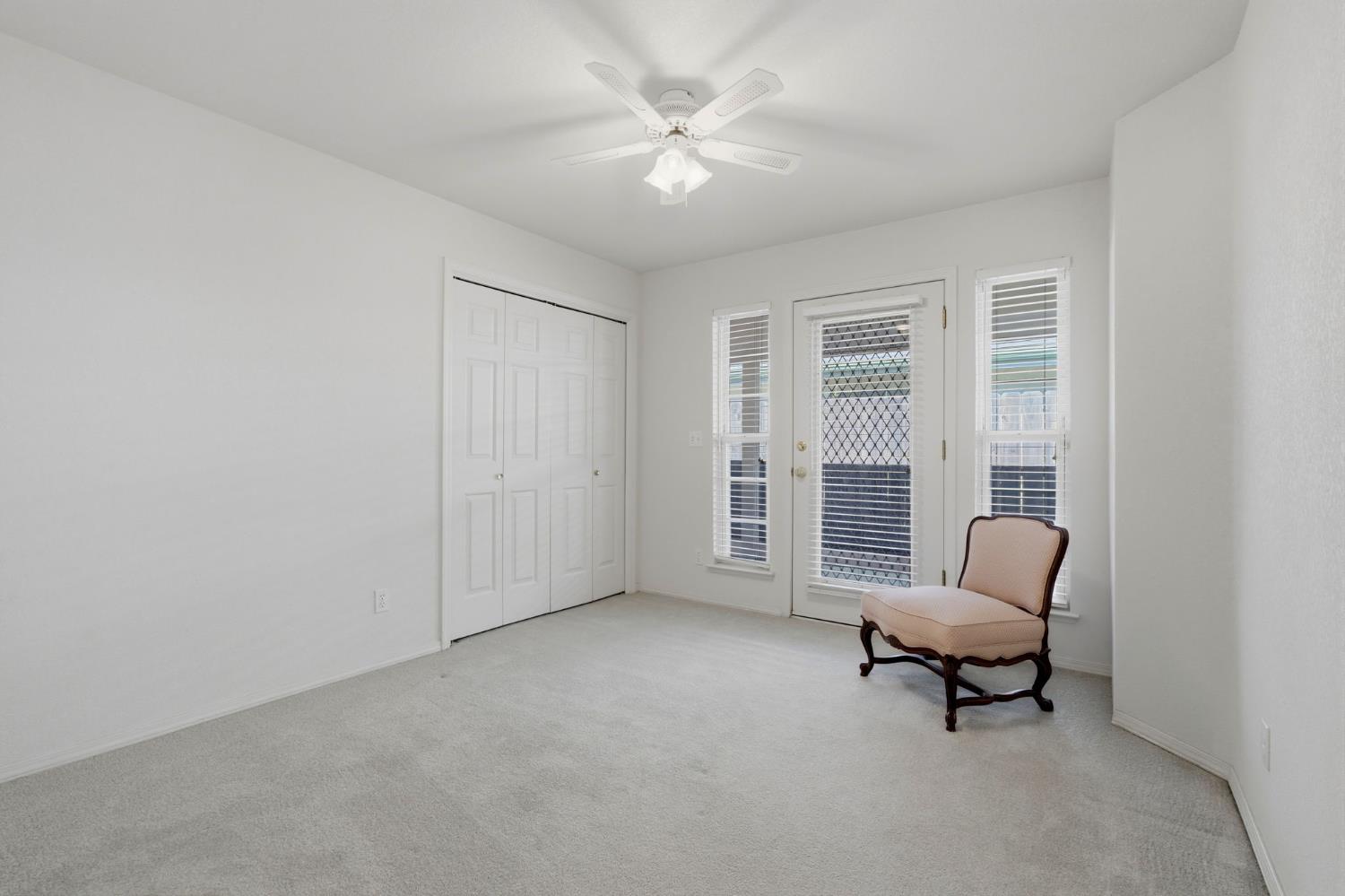 1646 E Morningstar Ln, Fresno, CA 93720