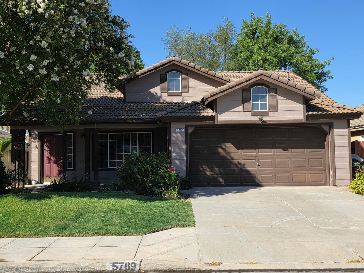 5769 W Mesa Ave, Fresno, CA 93722