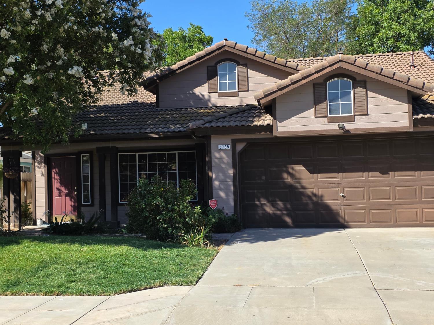 5769 W Mesa Ave, Fresno, CA 93722