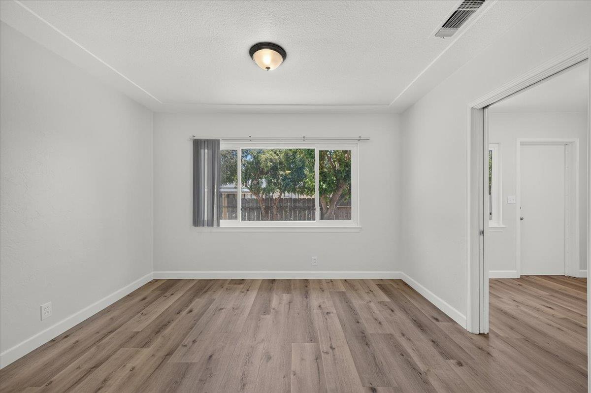 2302 E Fedora Ave, Fresno, CA 93726