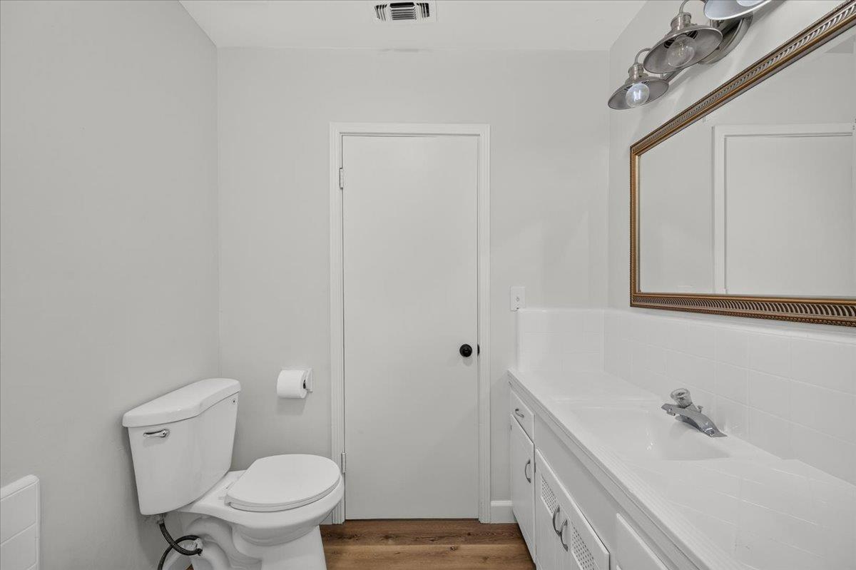 2302 E Fedora Ave, Fresno, CA 93726