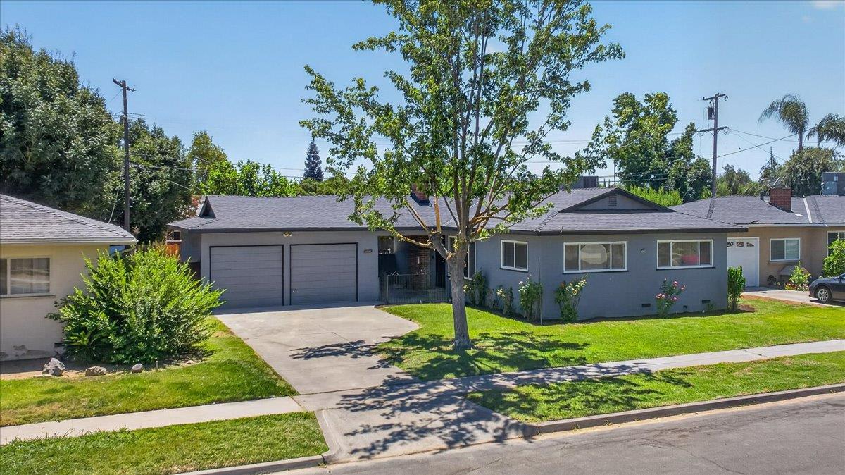 2302 E Fedora Ave, Fresno, CA 93726