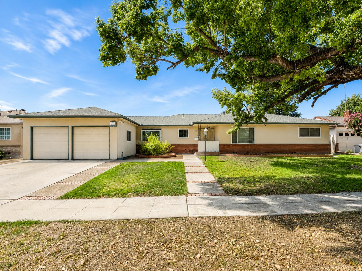 1539 E Stuart Ave, Fresno, CA 93710