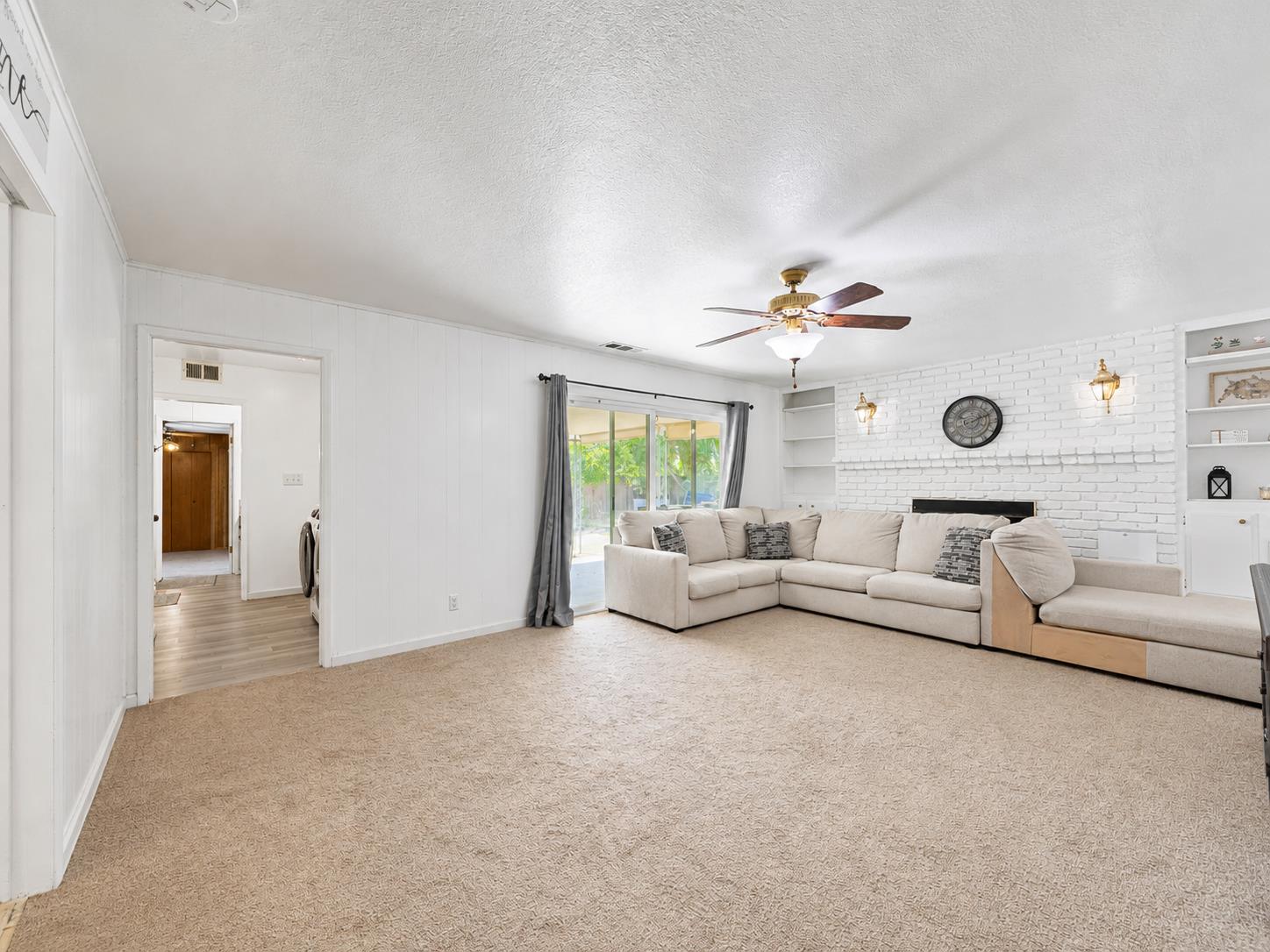 1539 E Stuart Ave, Fresno, CA 93710