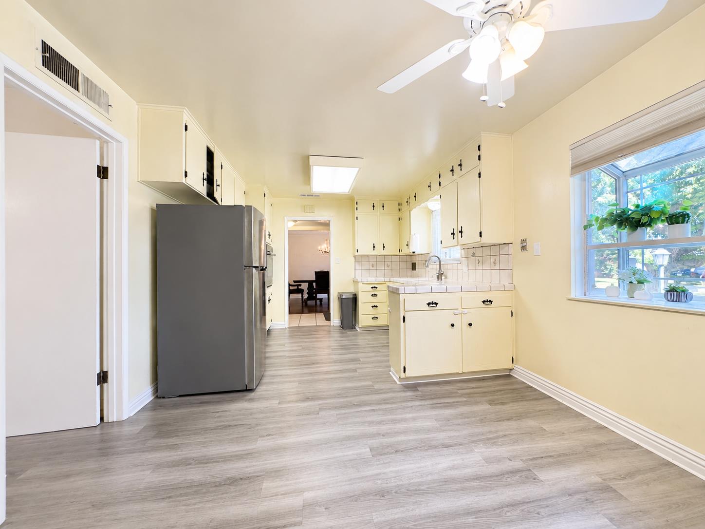 1539 E Stuart Ave, Fresno, CA 93710
