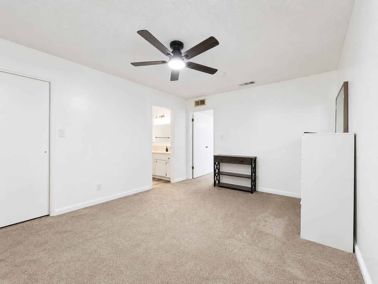 1539 E Stuart Ave, Fresno, CA 93710