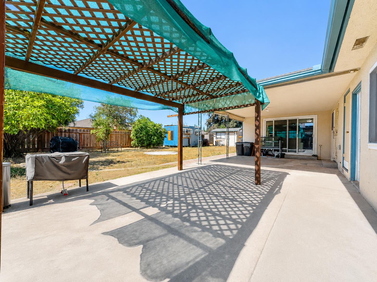 1539 E Stuart Ave, Fresno, CA 93710