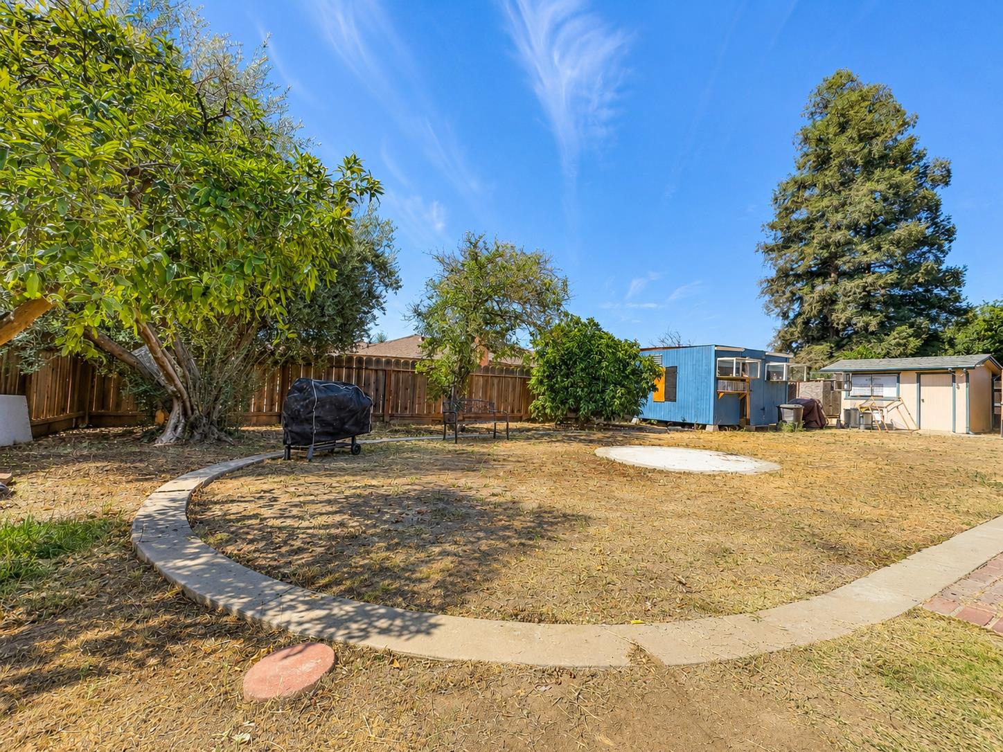 1539 E Stuart Ave, Fresno, CA 93710