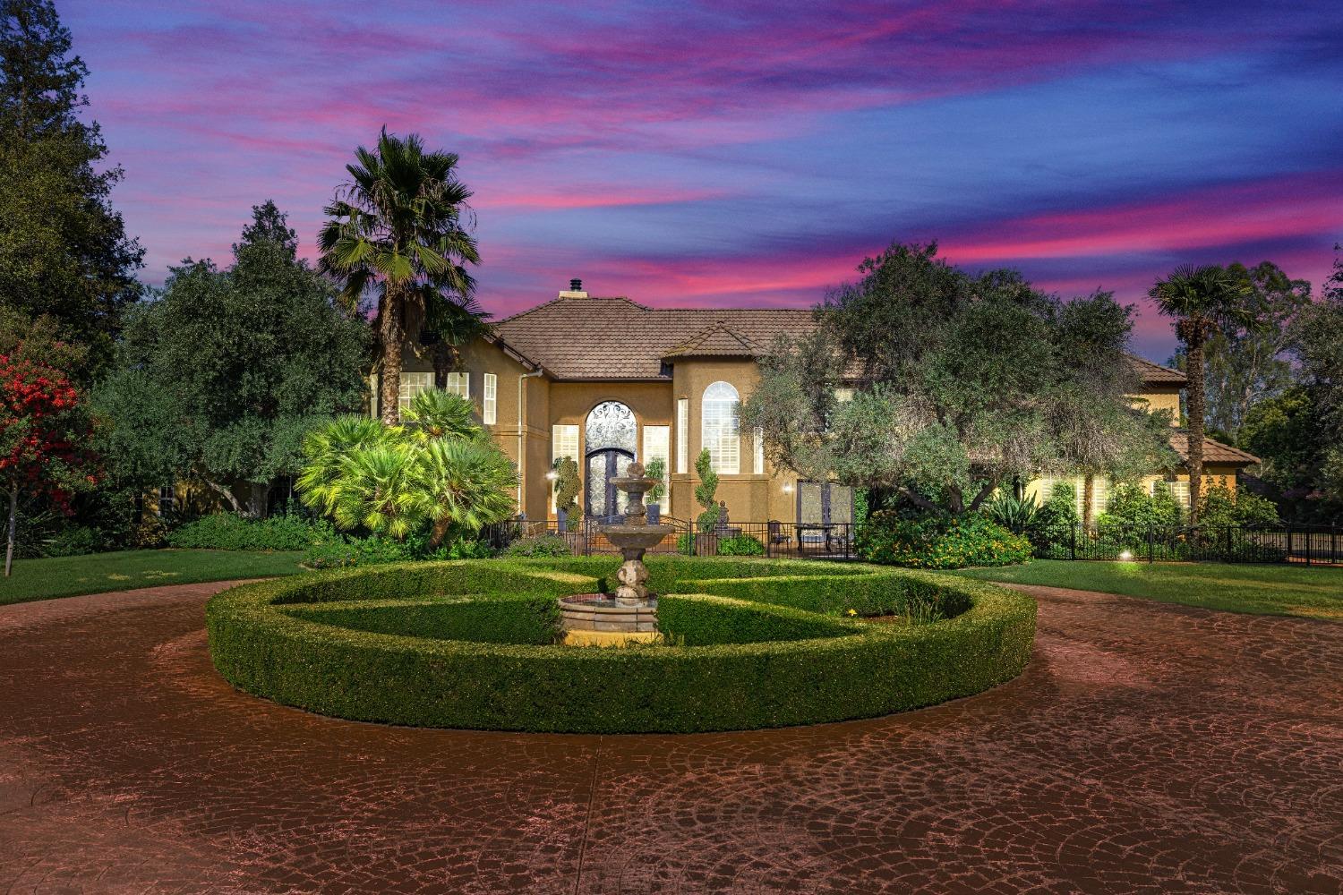5334 N Marjan Ave, Clovis, CA 93619