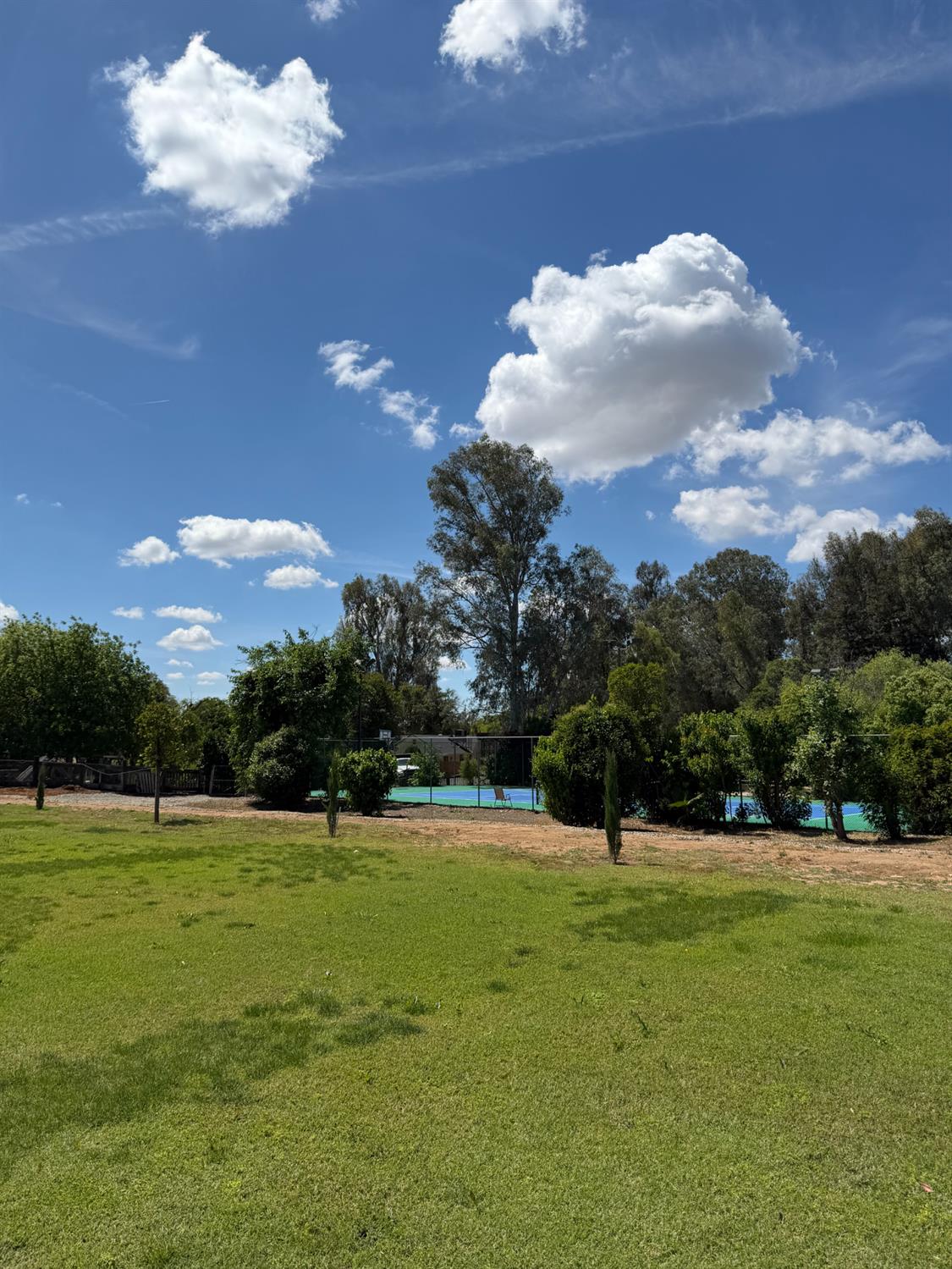 5334 N Marjan Ave, Clovis, CA 93619
