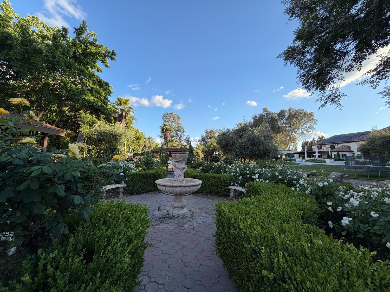 5334 N Marjan Ave, Clovis, CA 93619