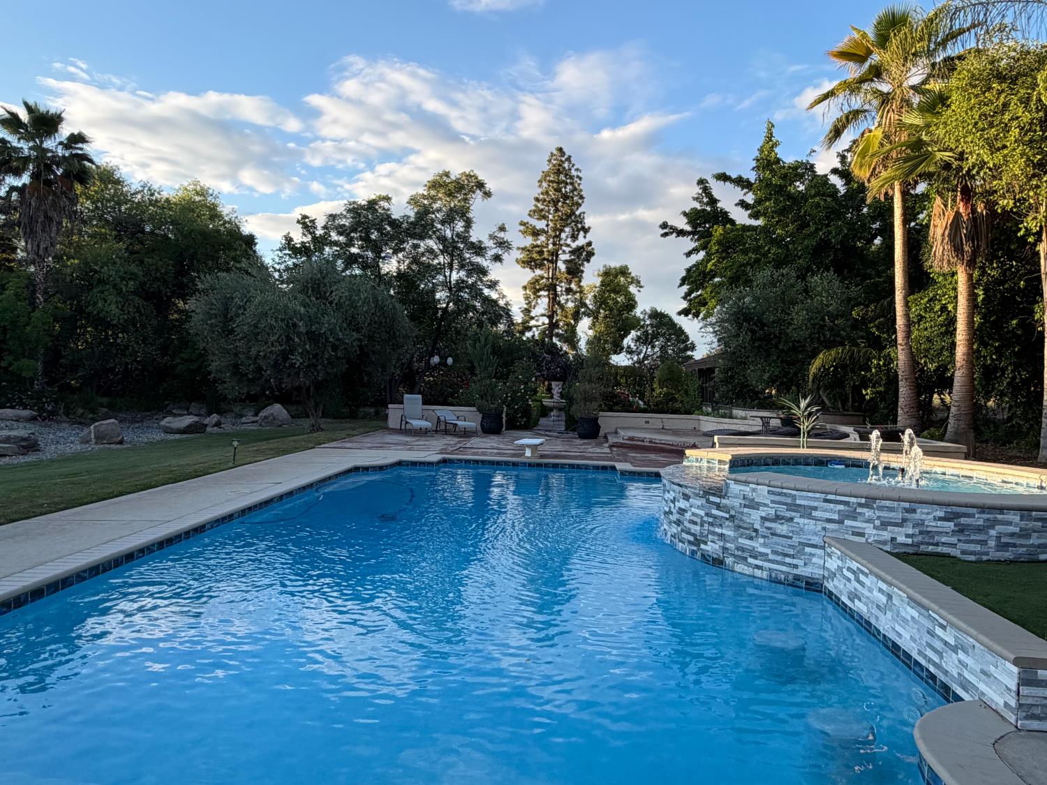5334 N Marjan Ave, Clovis, CA 93619
